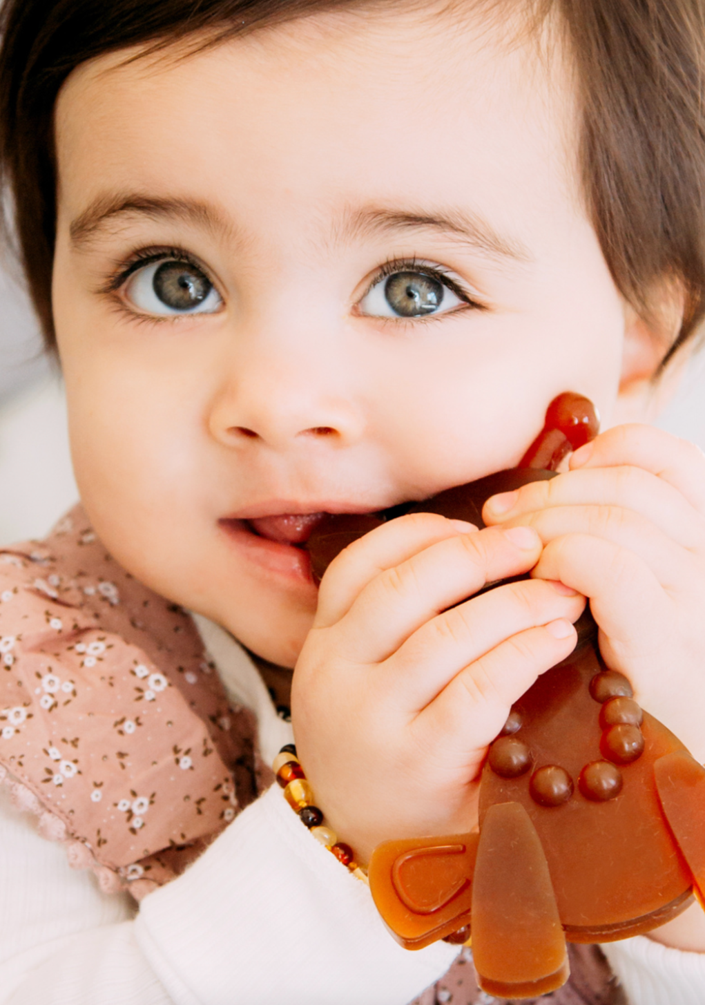 Amber teething toy Bambeado little Amber